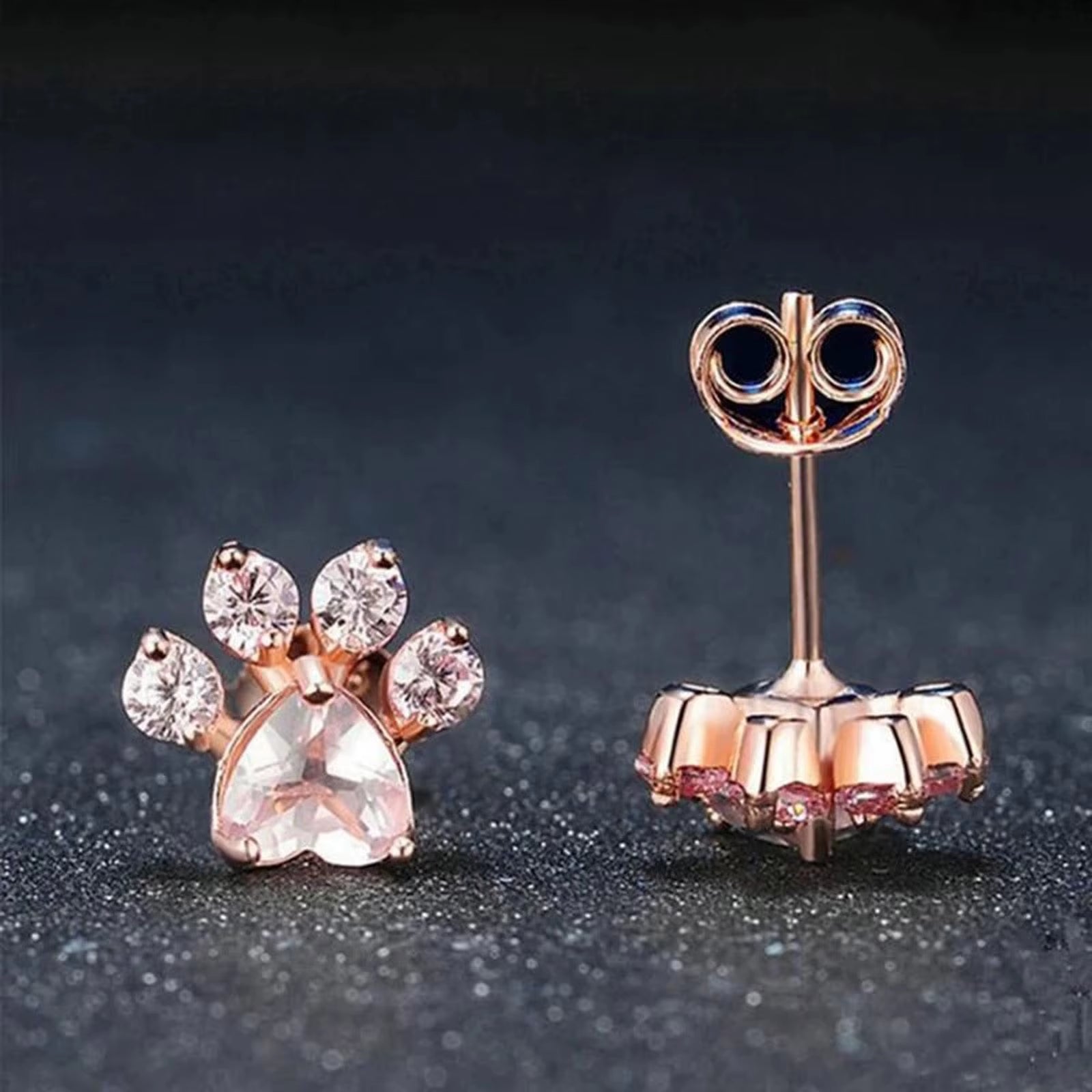 Pink Crystal Footprint Earrings (أقراط بصمة الكريستال الوردي - تصميم أنيق وصغير للحفلات)